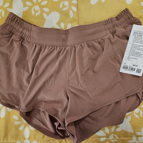 NWT-Lululemon Athletica- Hotty Hot LR Short 2.5 " Lined SZ 12 - Picture 6 of 9